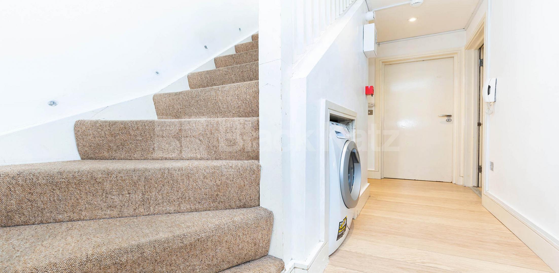 			NEW INSTRUCTION!, 3 Bedroom, 1 bath, 1 reception Flat			 Camden Road, Camden